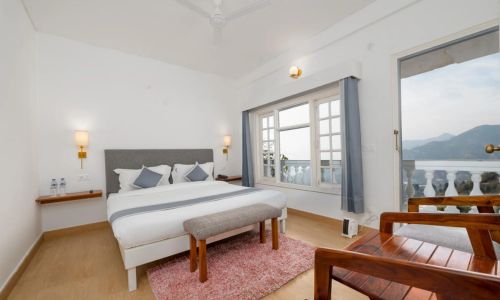 Deluxe Room with Valley View